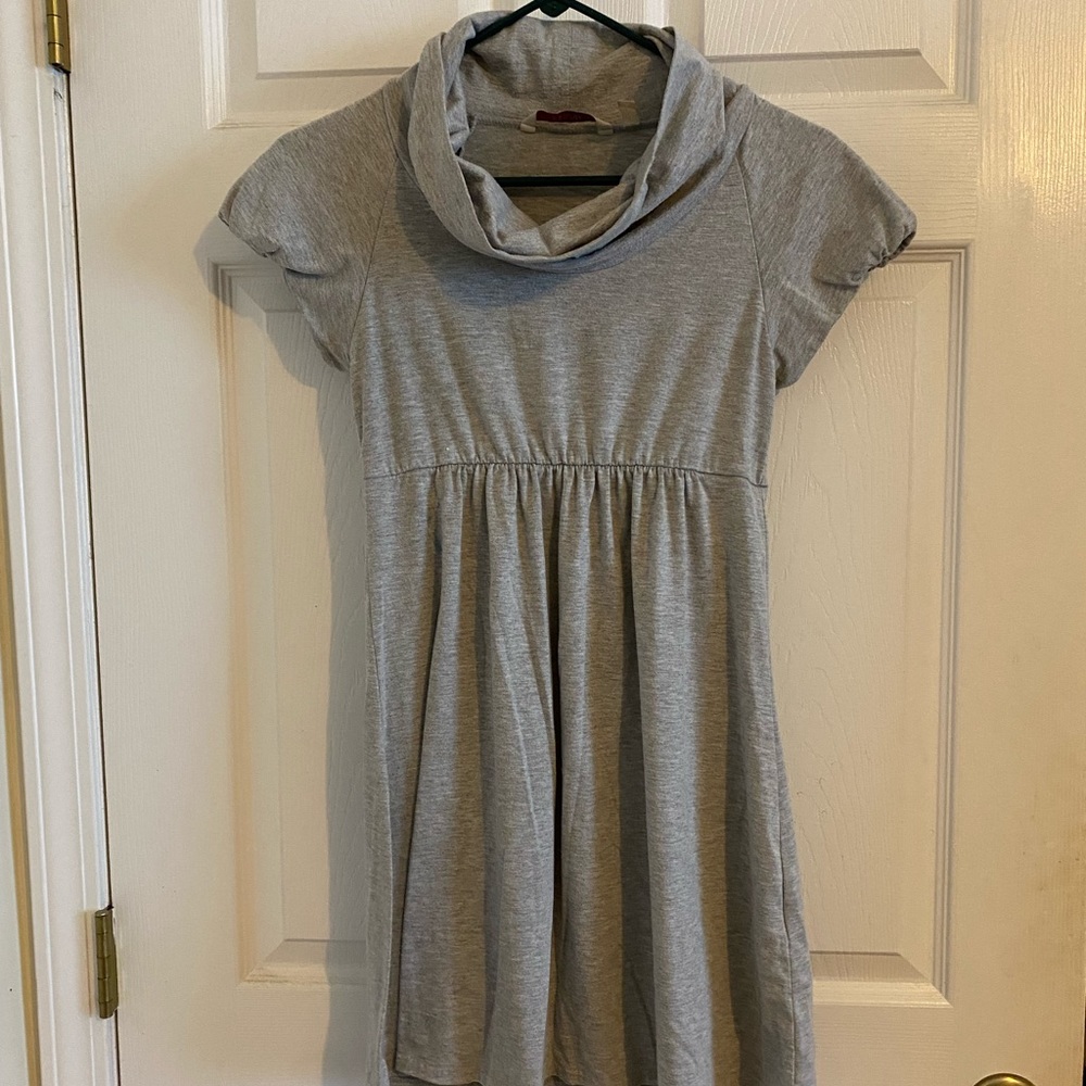 Gray Dress 🪶